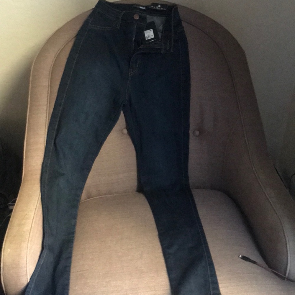Fashion nova jeans size 3